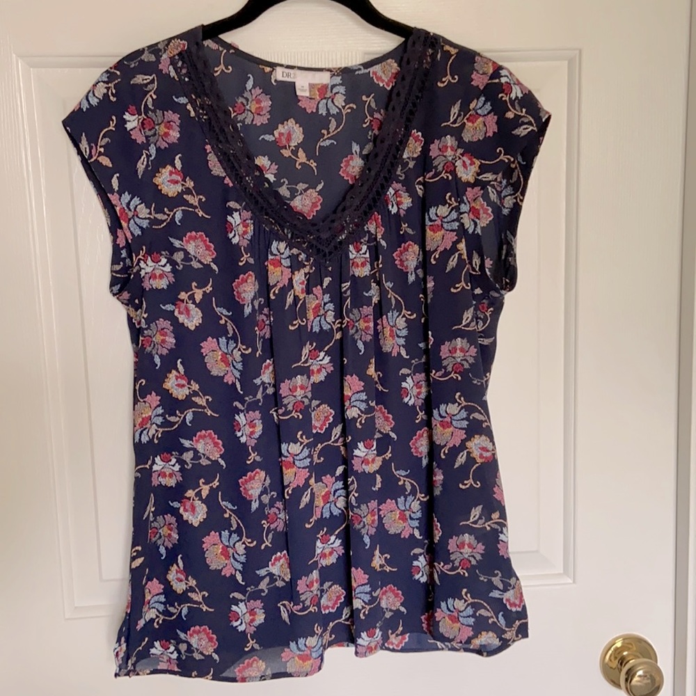 Navy lace trim v-neck cap sleeve blouse